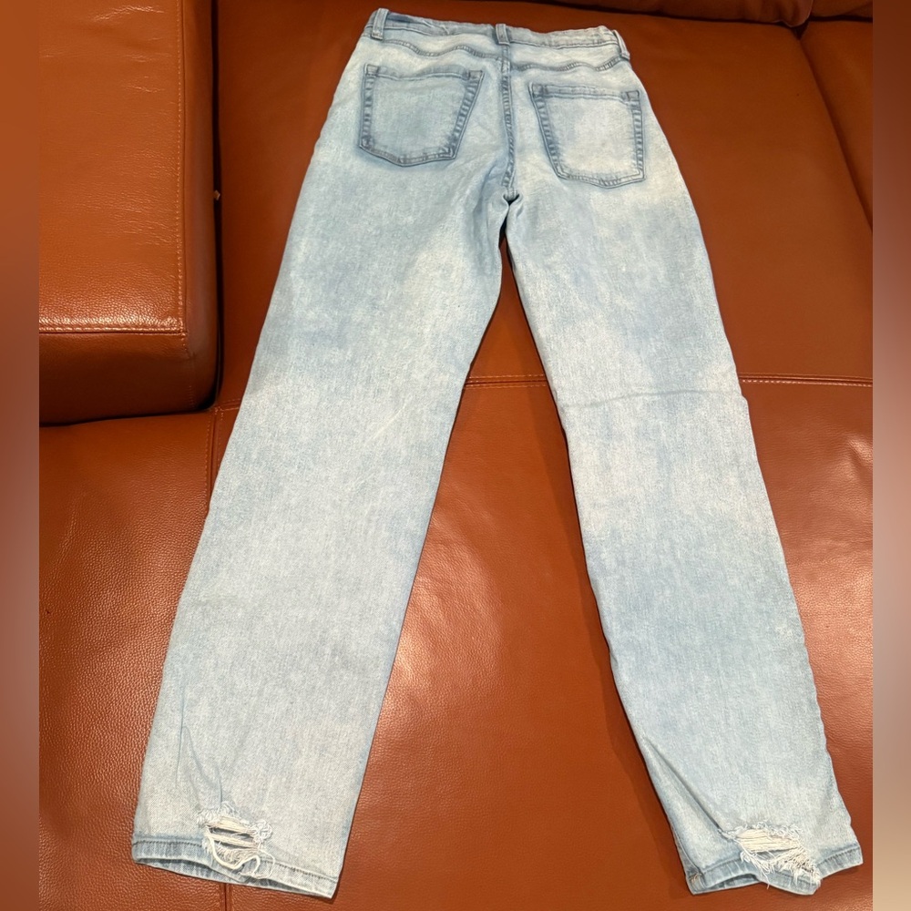 Wild Fable Size 2 Straight Leg Super High Rise Light Blue Distressed Jeans - Picture 6 of 7